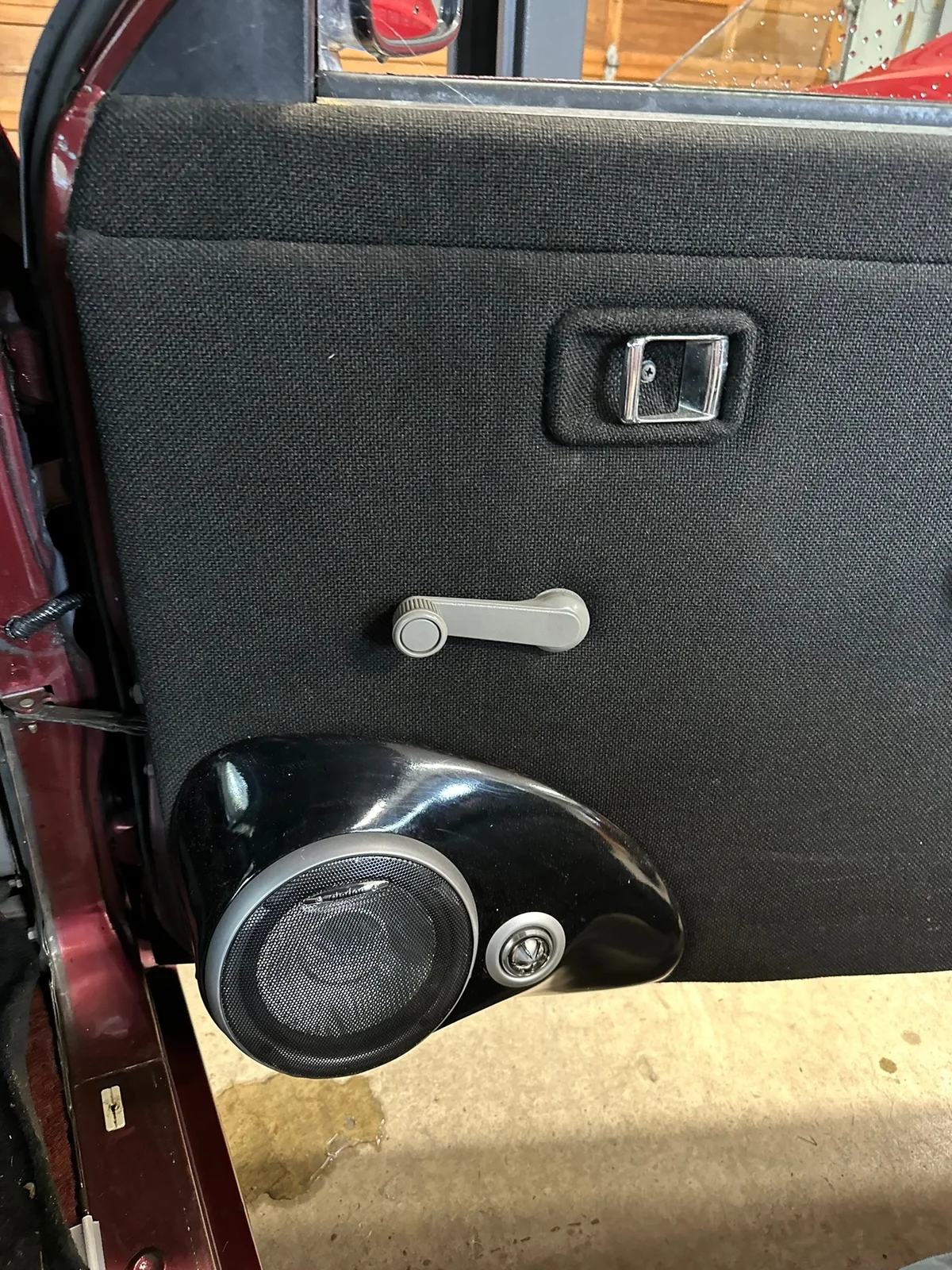 Burgundy Mazda, photo 15