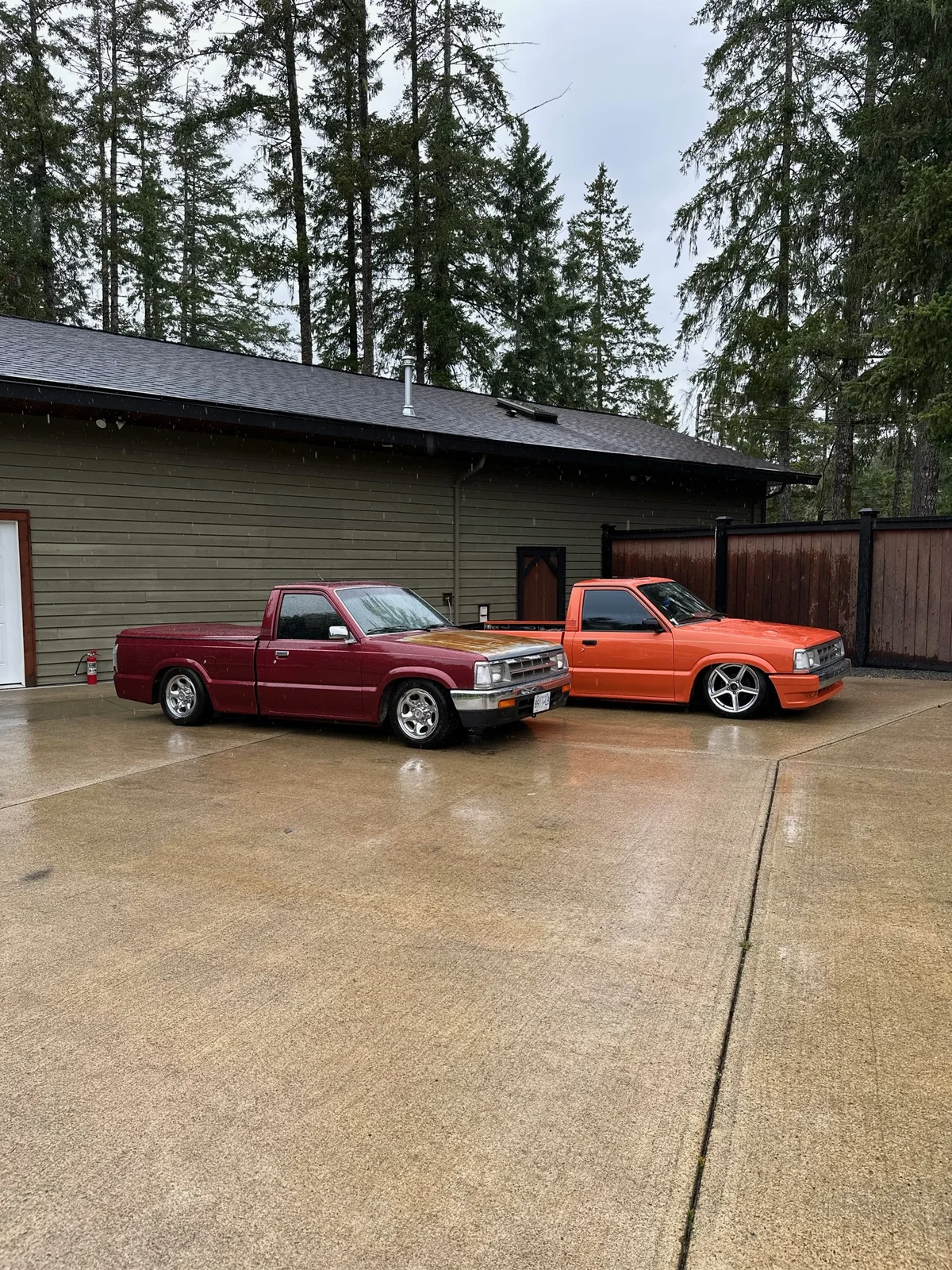 Burgundy Mazda, photo 16