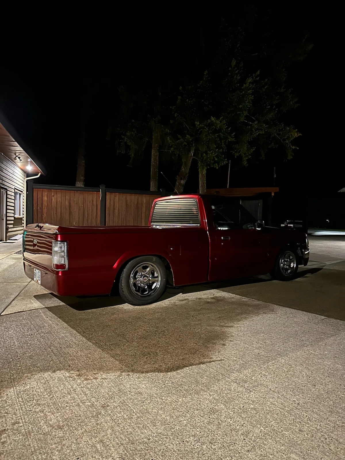 Burgundy Mazda, photo 19