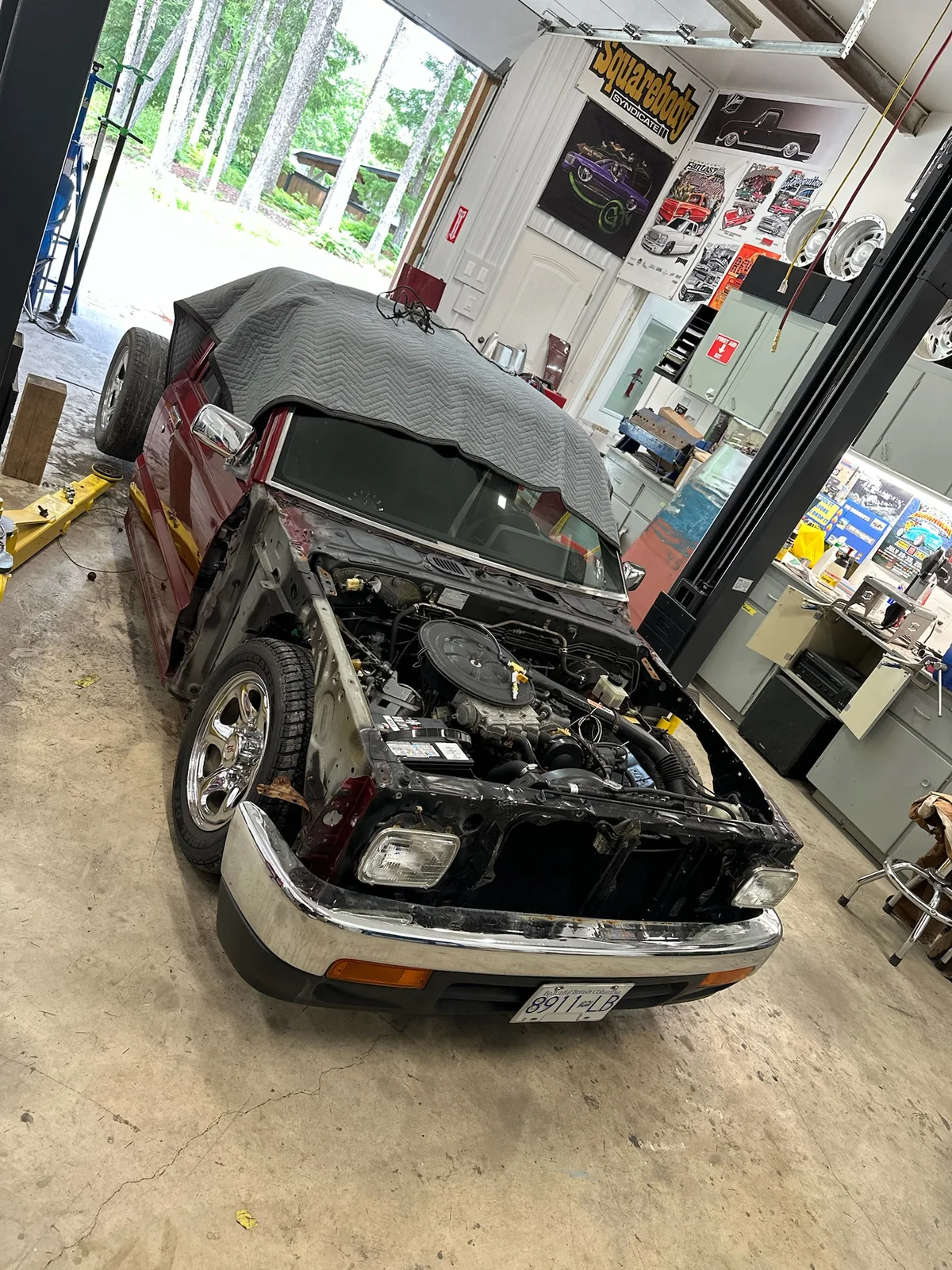 Burgundy Mazda, photo 32