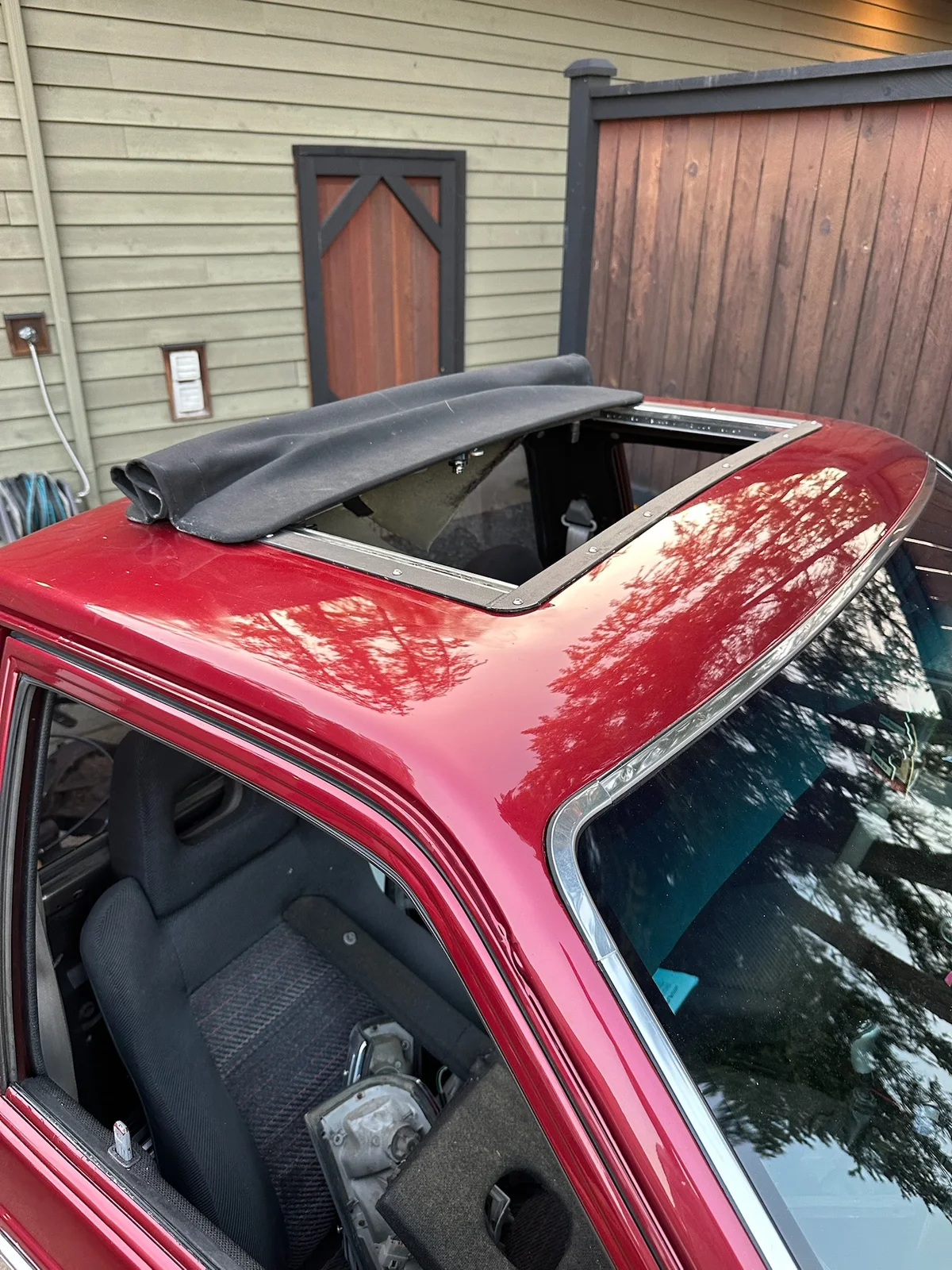 Burgundy Mazda, photo 13