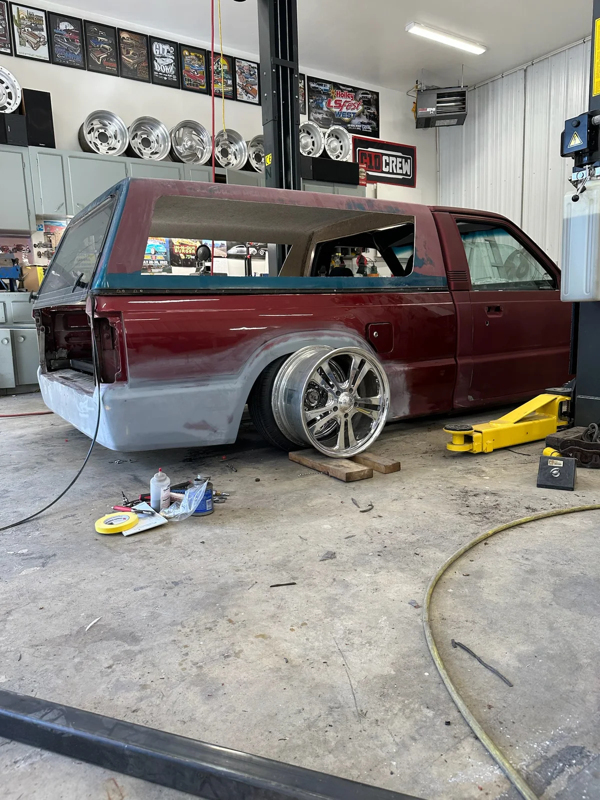 Burgundy Mazda, photo 37