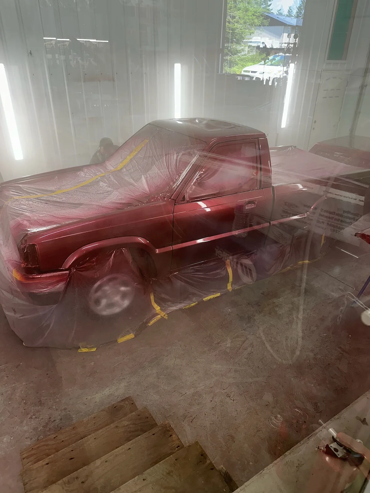 Burgundy Mazda, photo 12
