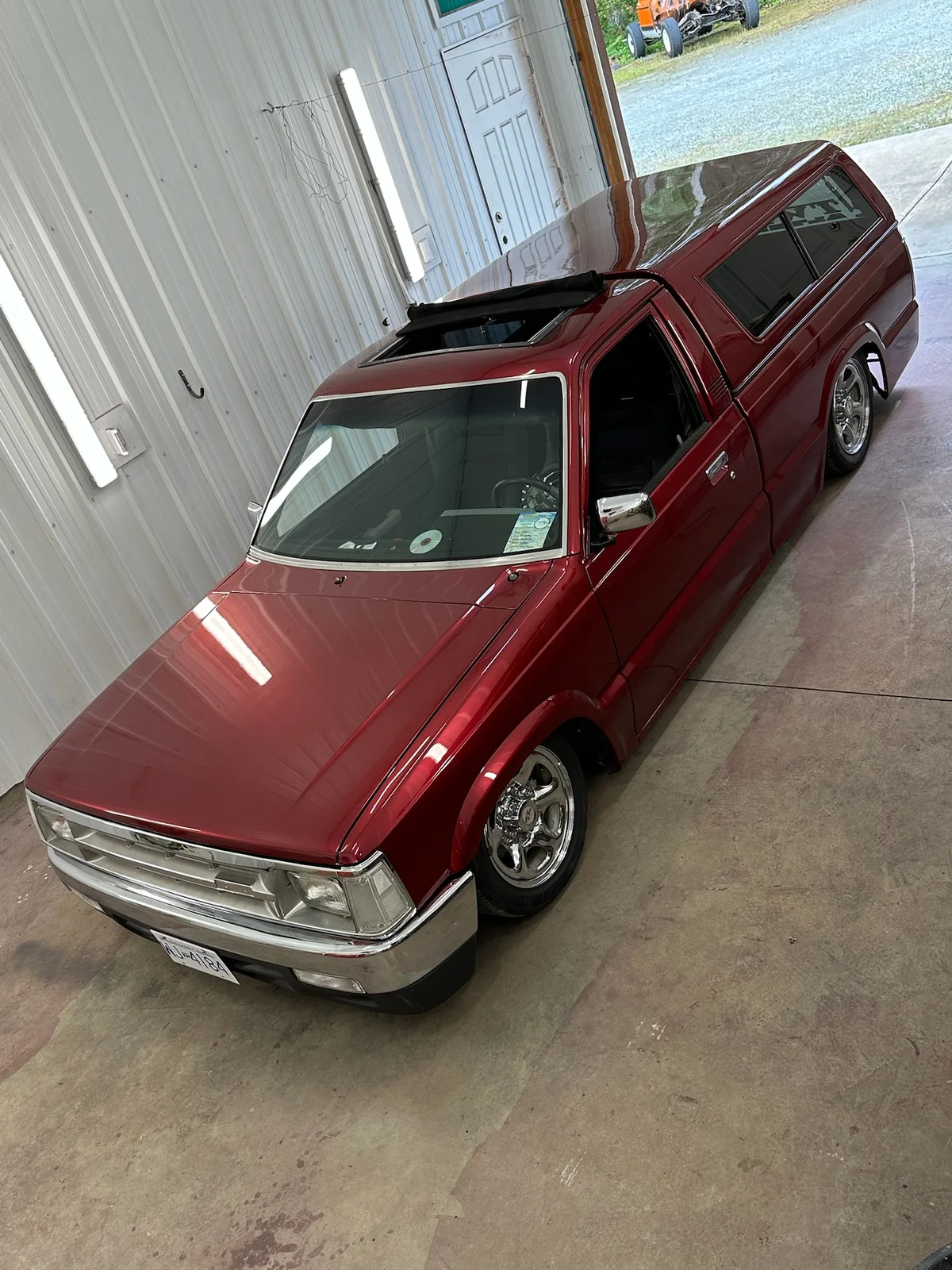 Burgundy Mazda, photo 9